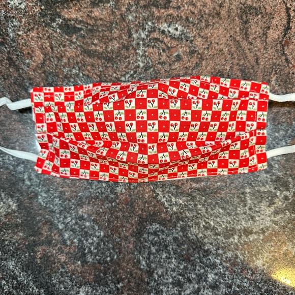 Handmade reusable face mask- adult size - Picture 2 of 4